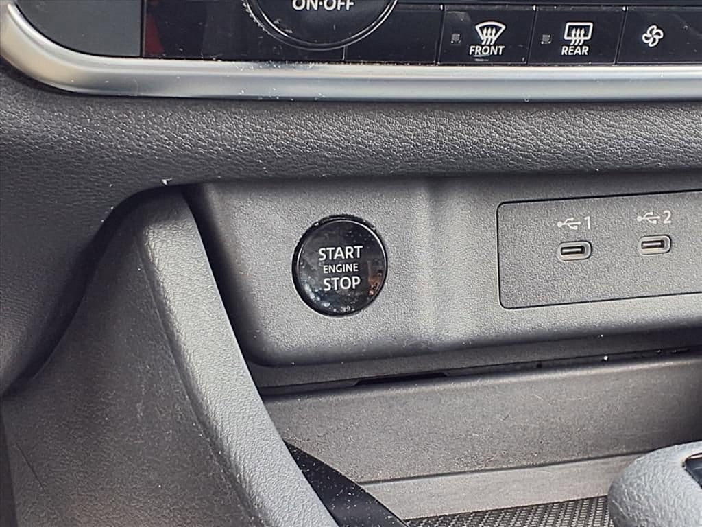 2024 Nissan Rogue SV - Photo 12