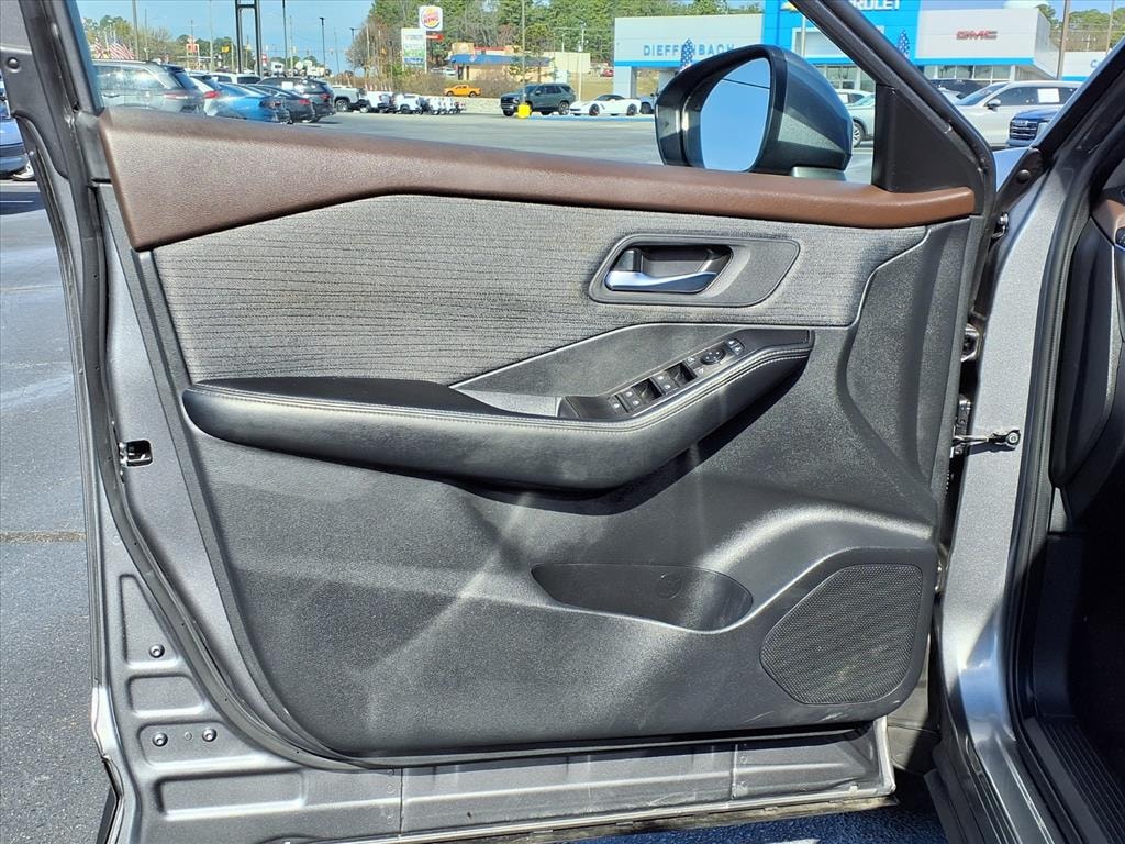 Used 2023 Nissan Rogue SV