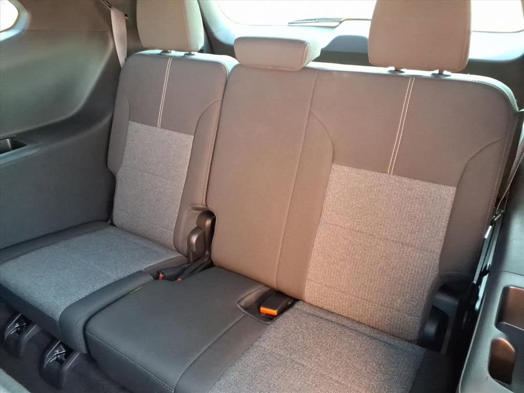 2025 GMC Acadia Elevation - Photo 25