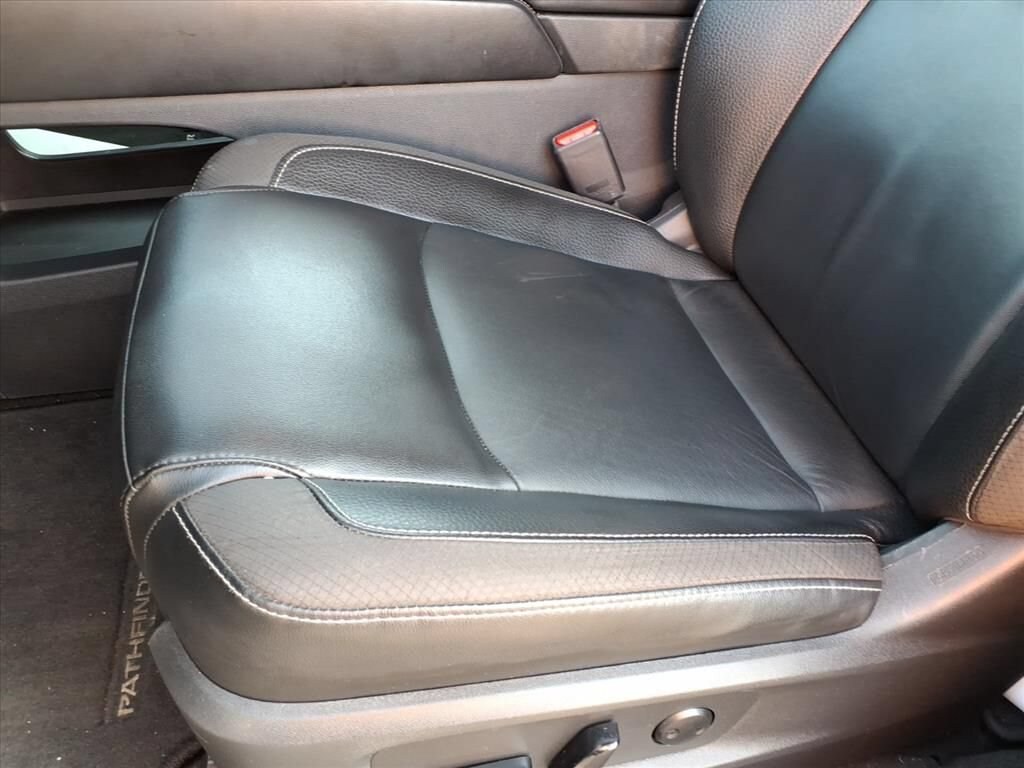 Used 2023 Nissan Pathfinder SL