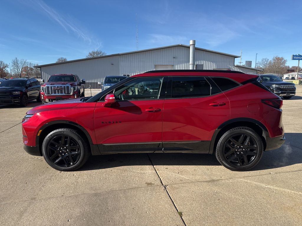 2025 Chevrolet Blazer RS photo 3