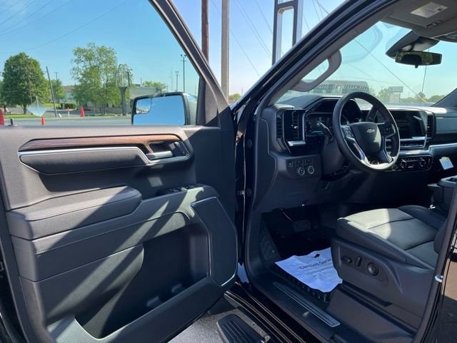 2026 Chevrolet Silverado 1500 LT - Photo 9