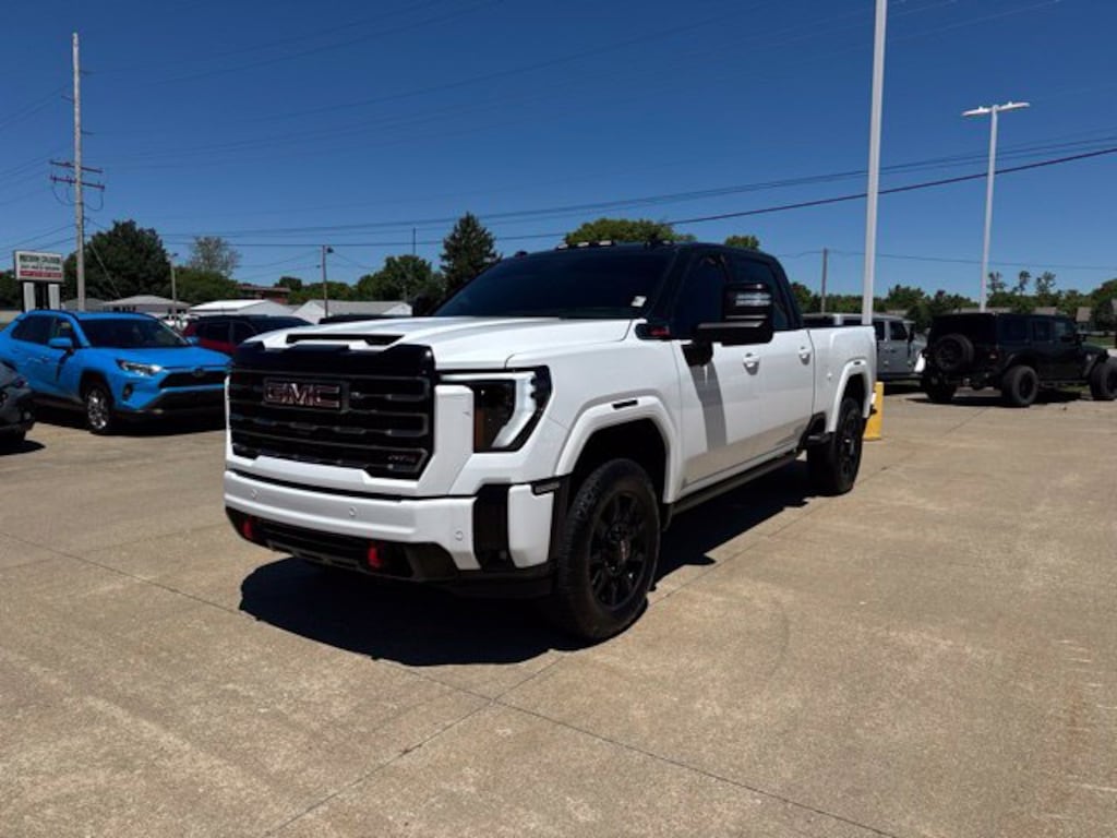 Used 2025 GMC Sierra 2500 HD AT4 Truck Crew Cab