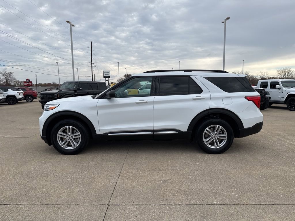 2021 Ford Explorer XLT photo 3