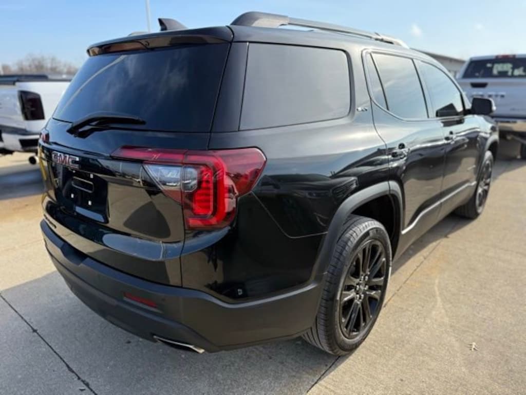 Used 2023 GMC Acadia SLT SUV