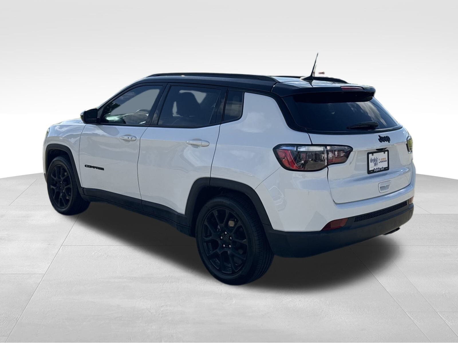 2022 Jeep Compass Altitude photo 3