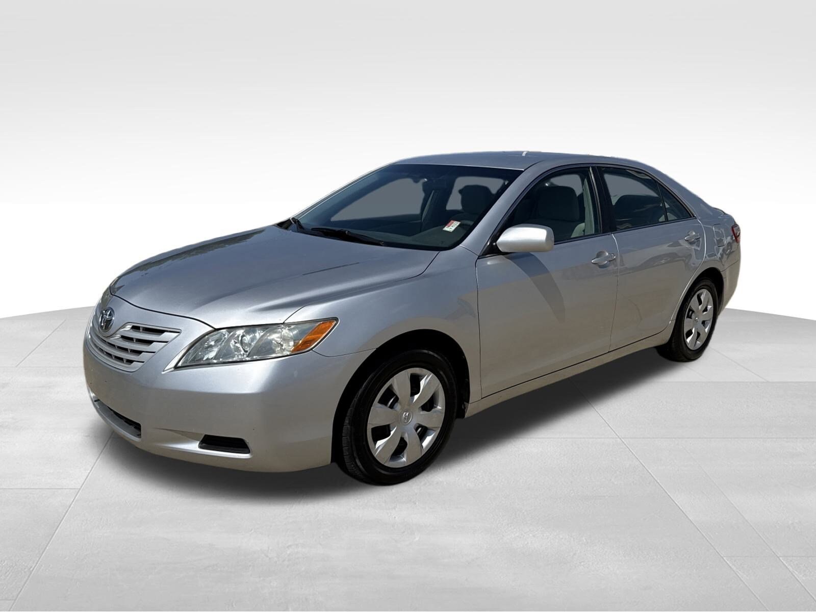 2009 Toyota Camry XLE photo 3