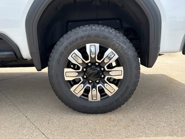 2026 GMC Sierra 2500HD Denali - Photo 11
