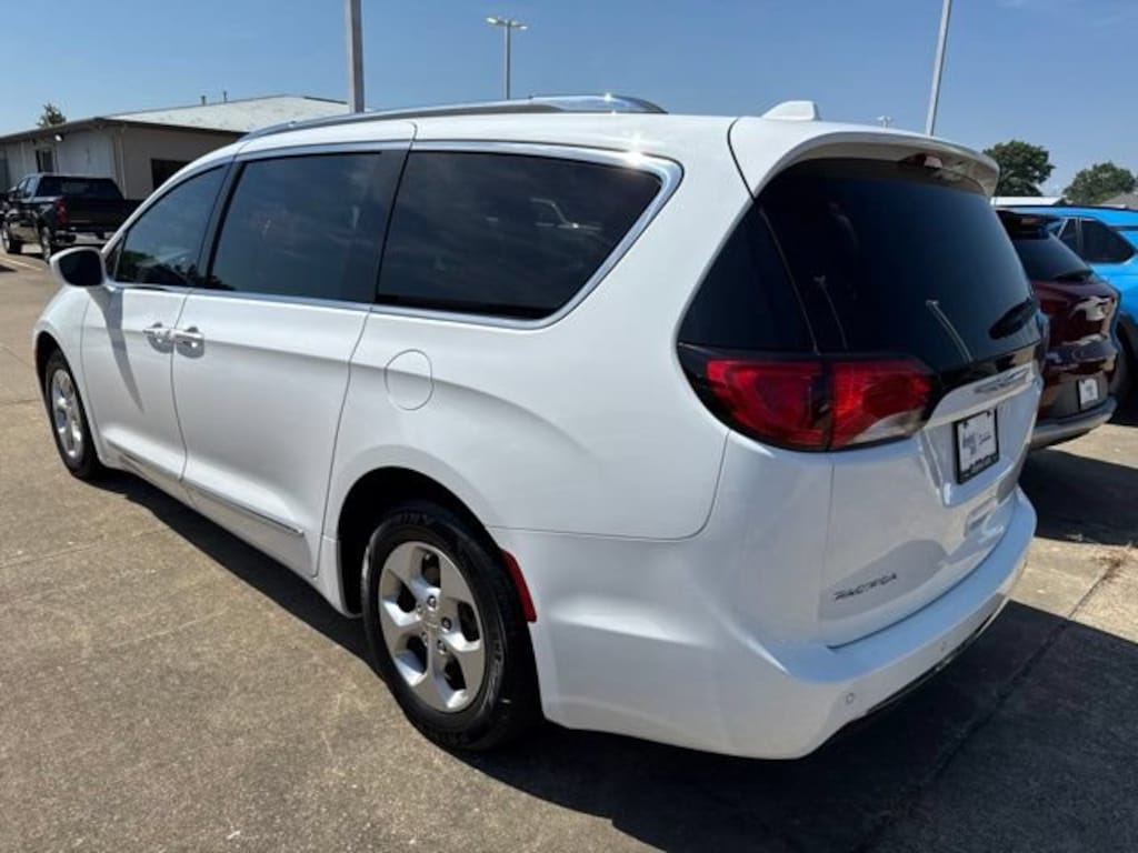 Used 2017 Chrysler Pacifica Touring-L Plus Van