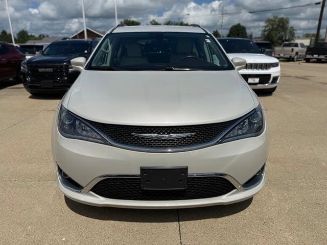 Used 2017 Chrysler Pacifica Touring-L with VIN 2C4RC1BG2HR704460 for sale in Paris, IL