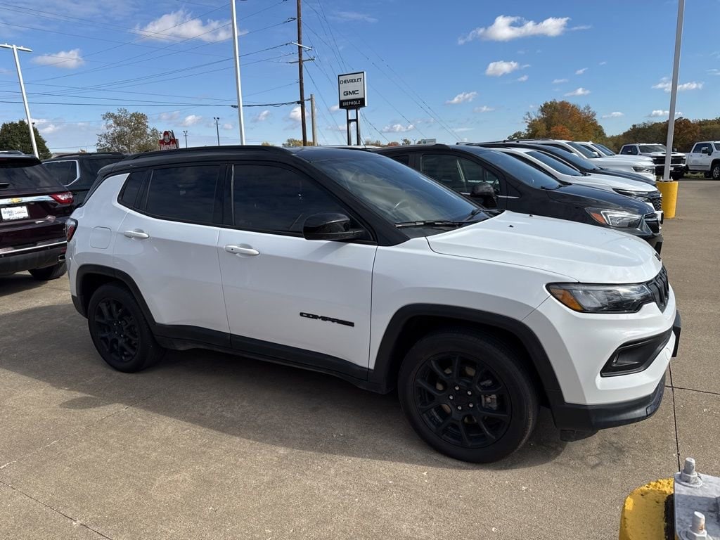 Used 2022 Jeep Compass Altitude SUV