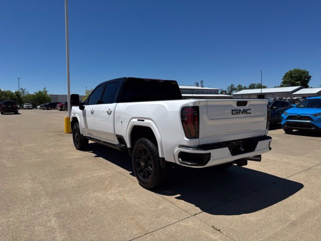 Used 2025 GMC Sierra 2500 HD AT4 Truck Crew Cab