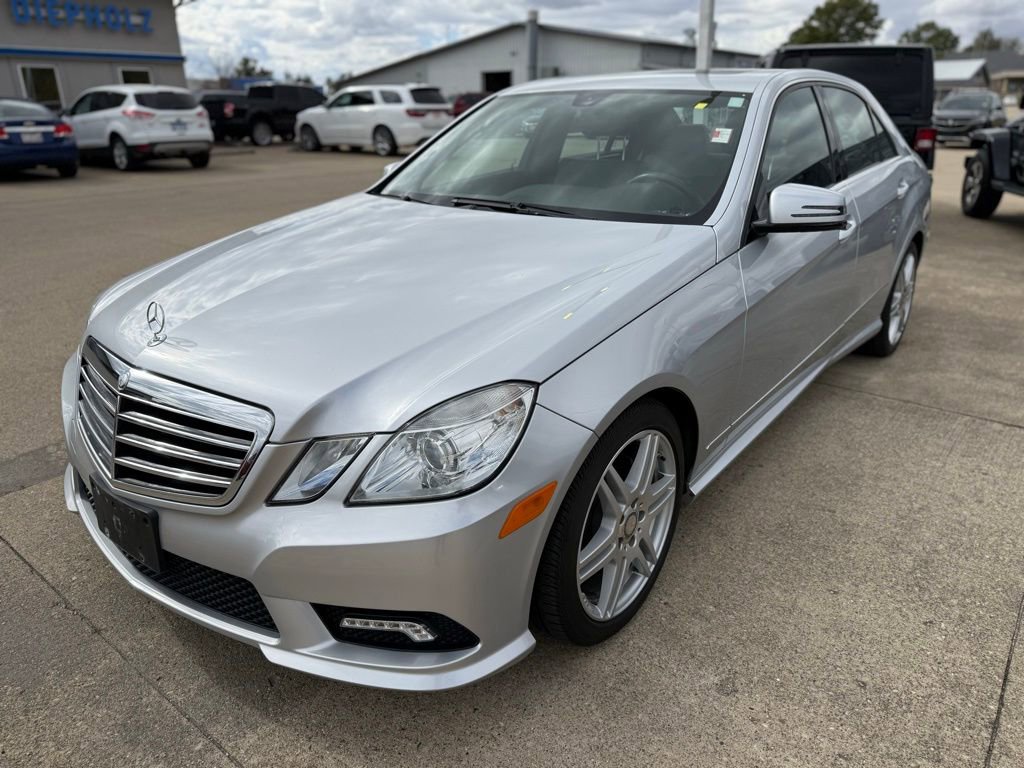 2011 Mercedes Benz E 350 Sedan photo 2