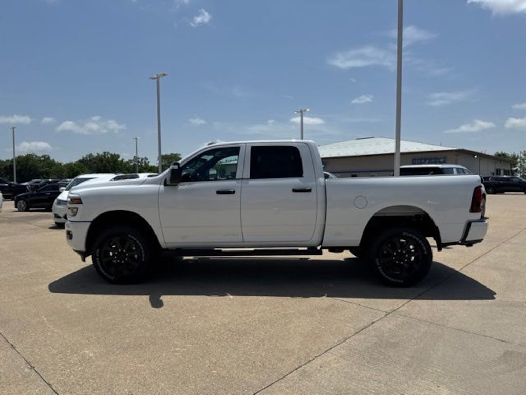 New 2026 Ram 2500 BLACK EXPRESS CREW CAB 4X4 6'4 BOX Pickup
