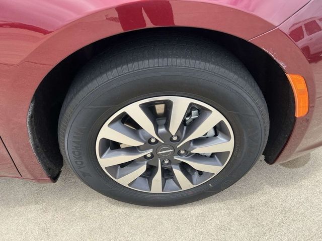 2022 Chrysler Pacifica Hybrid Limited - Photo 25