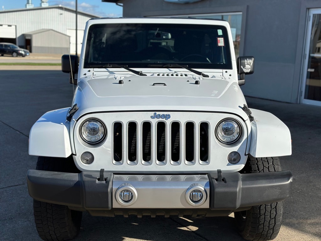 Used 2018 Jeep Wrangler JK Unlimited Sahara with VIN 1C4BJWEG5JL936081 for sale in Paris, IL