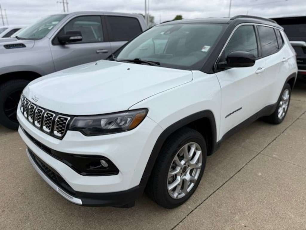 Used 2025 Jeep Compass Limited SUV