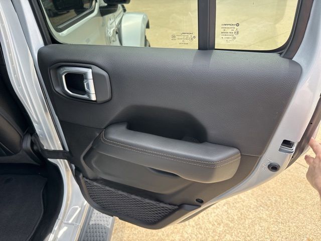 2023 Jeep Wrangler 4-Door High Altitude - Photo 23