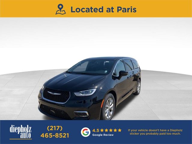 2026 Chrysler Pacifica Limited's photo