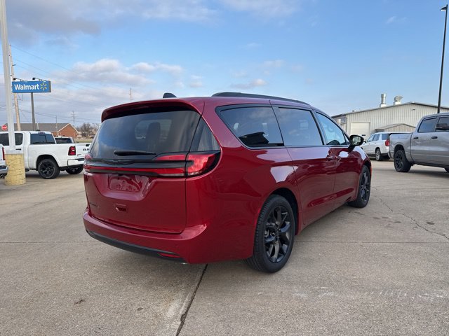 2026 Chrysler Pacifica Select - Photo 7