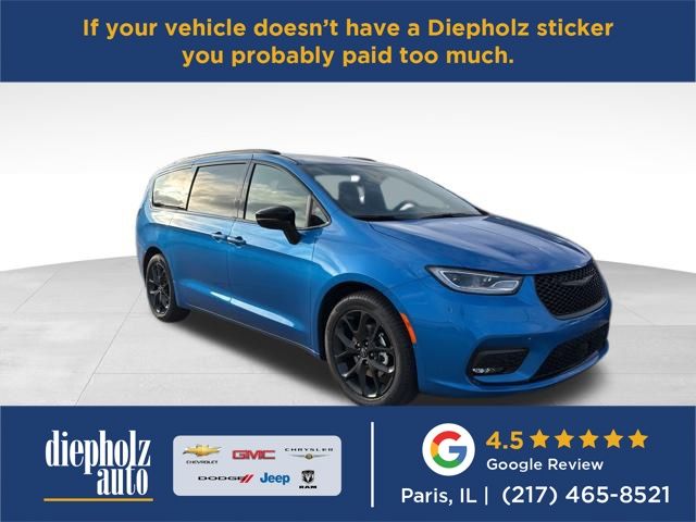 2026 Chrysler Pacifica Select's photo