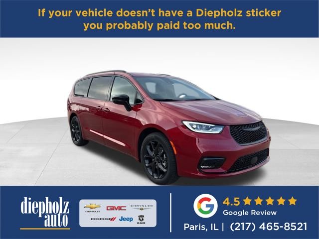 2026 Chrysler Pacifica Select's photo