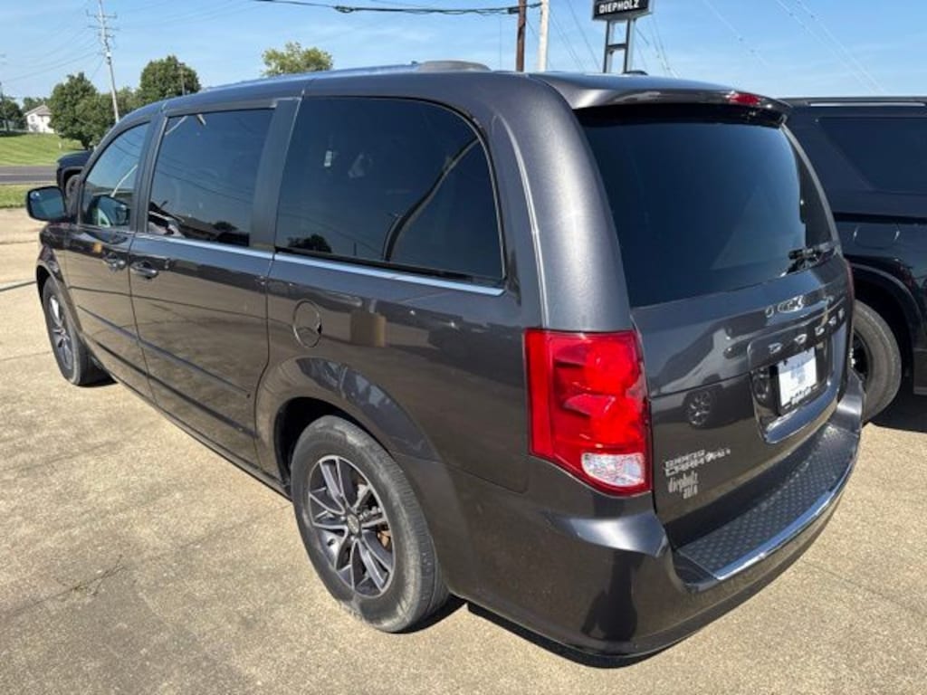 Used 2017 Dodge Grand Caravan SXT Minivan/Van