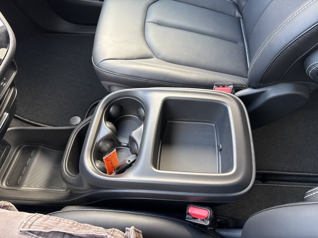 2026 Chrysler Pacifica Select - Photo 17