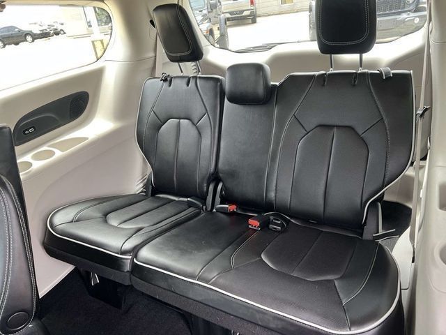 2022 Chrysler Pacifica Hybrid Limited - Photo 21