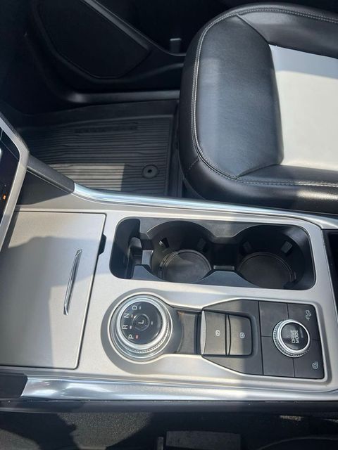 2022 Ford Explorer XLT - Photo 14