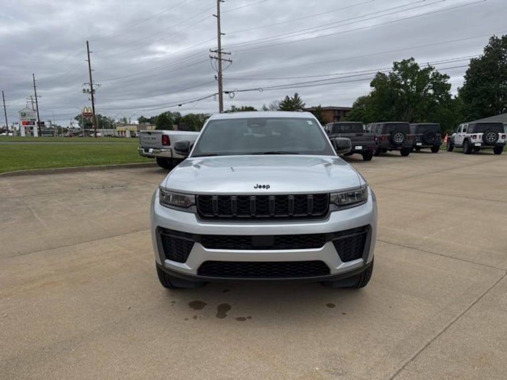 New 2026 Jeep Grand Cherokee L LAREDO ALTITUDE 4X4 Sport Utility