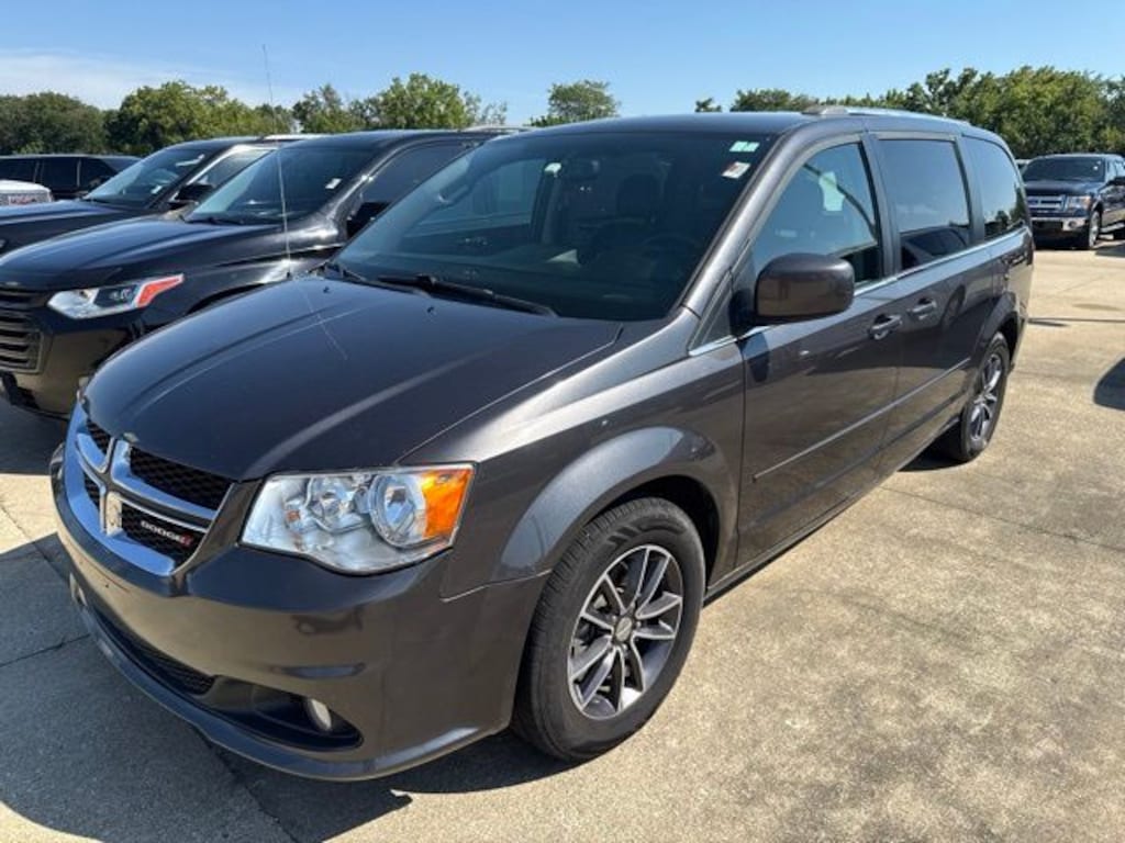 Used 2017 Dodge Grand Caravan SXT Minivan/Van