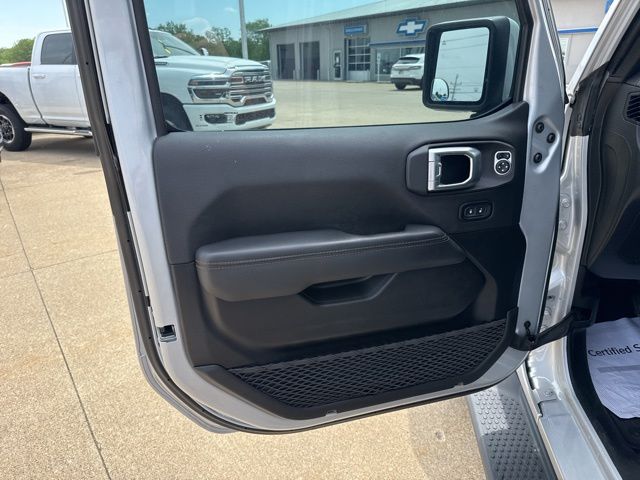 2023 Jeep Wrangler 4-Door High Altitude - Photo 13