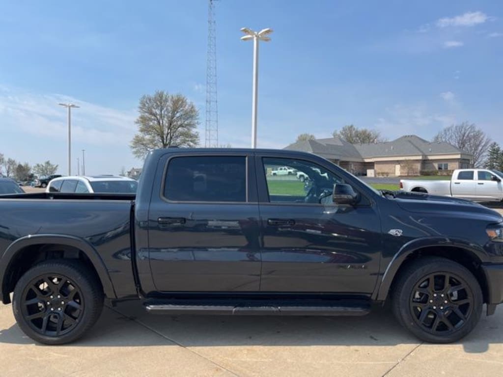 New 2026 Ram 1500 LARAMIE CREW CAB 4X4 5'7 BOX Pickup