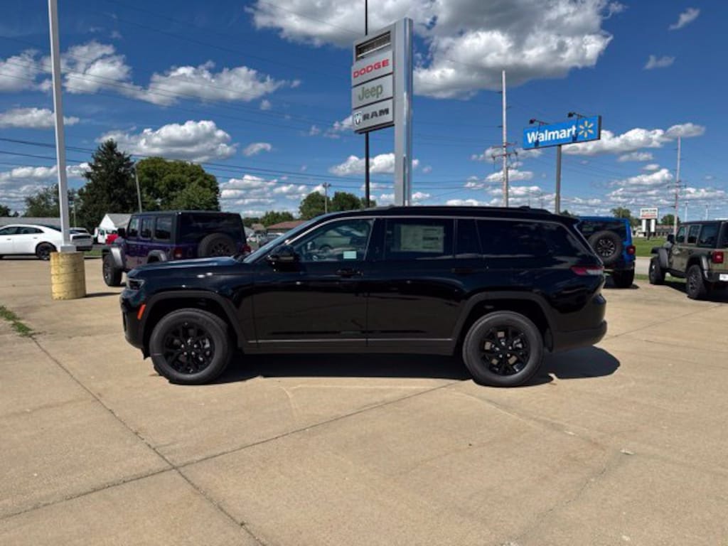 New 2026 Jeep Grand Cherokee L LAREDO 4X4 Sport Utility