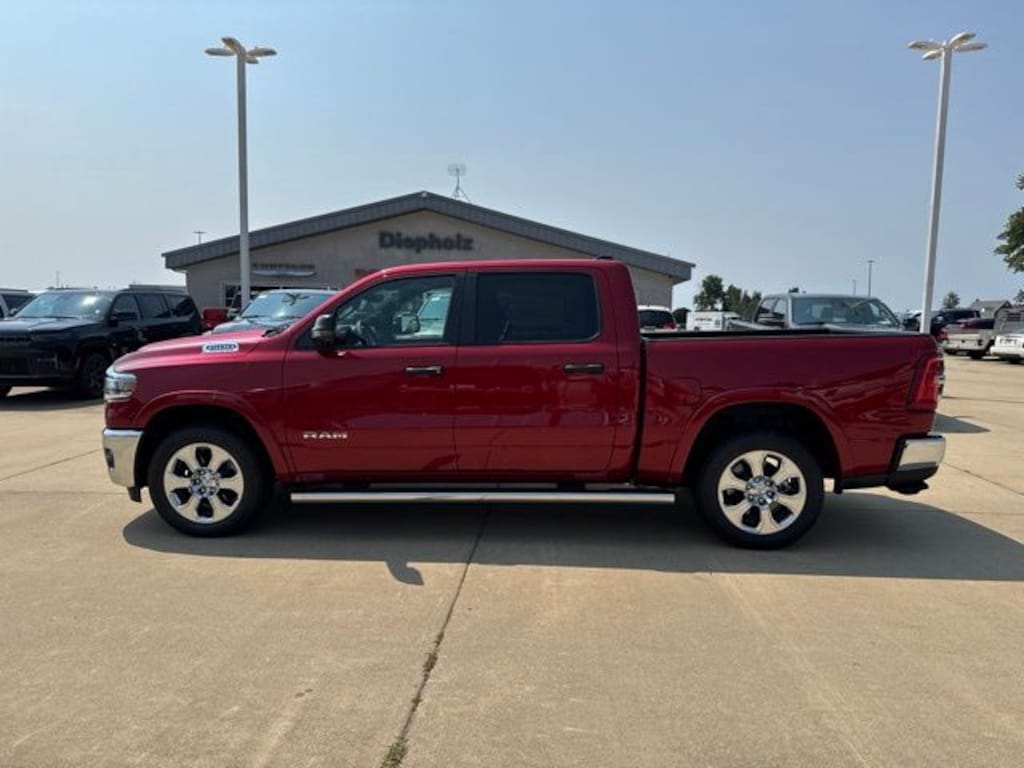 New 2026 Ram 1500 BIG HORN CREW CAB 4X4 5'7 BOX Pickup