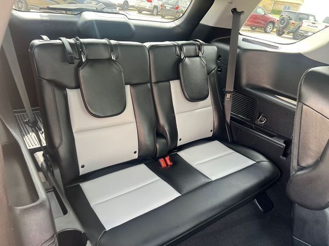 2022 Ford Explorer XLT - Photo 22