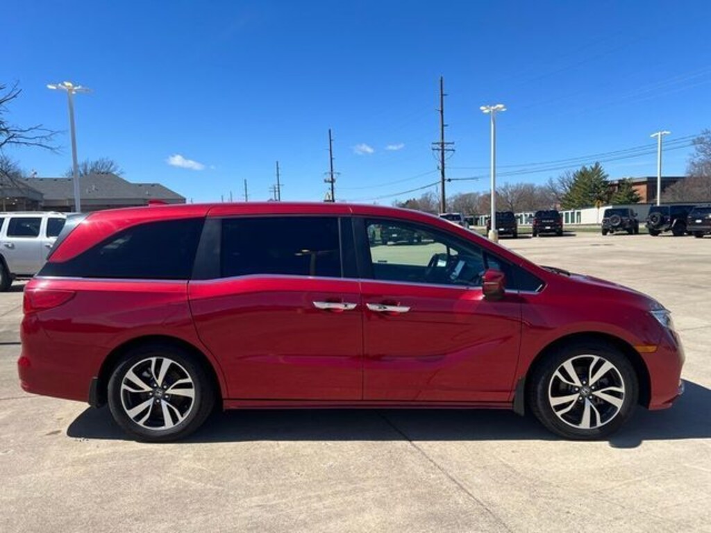 Used 2022 Honda Odyssey Touring Minivan/Van
