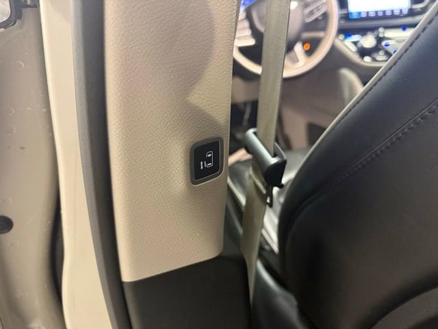 2021 Chrysler Pacifica Limited - Photo 16