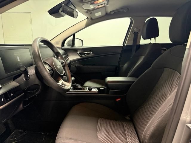 2023 Kia Sportage LX - Photo 12