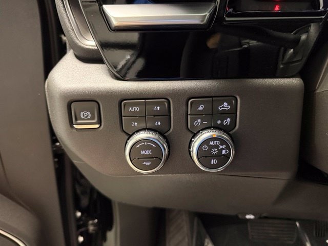 2026 GMC Sierra 1500 SLT - Photo 18
