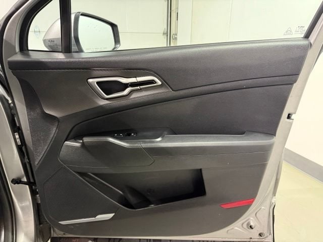 2023 Kia Sportage LX - Photo 23