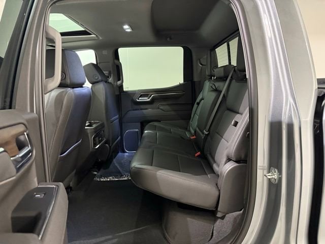 2026 GMC Sierra 1500 SLT - Photo 24