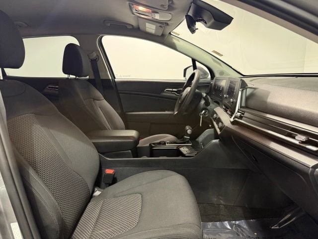 2023 Kia Sportage LX - Photo 24