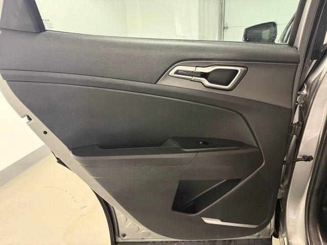 2023 Kia Sportage LX - Photo 19