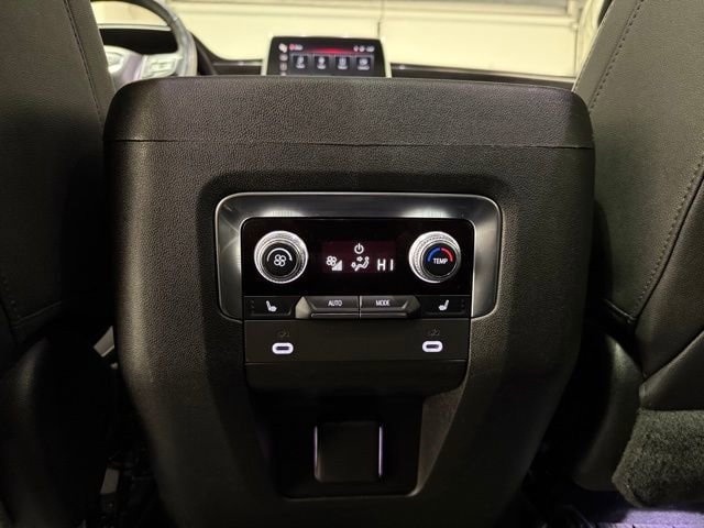 2022 GMC Yukon XL SLT - Photo 27