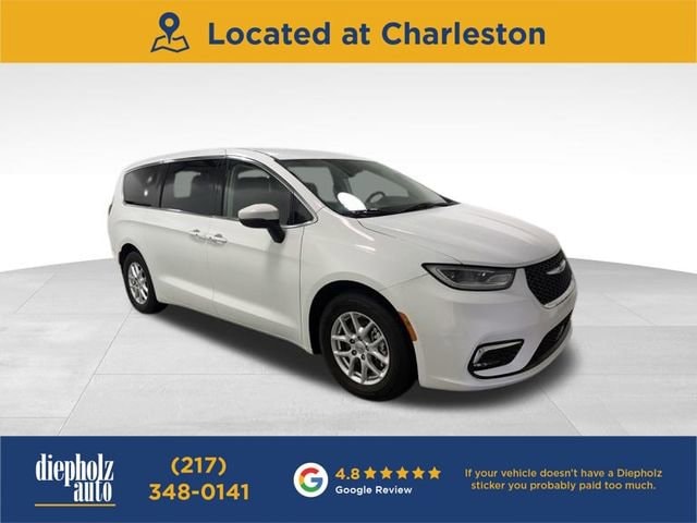 2023 Chrysler Pacifica Touring L's photo