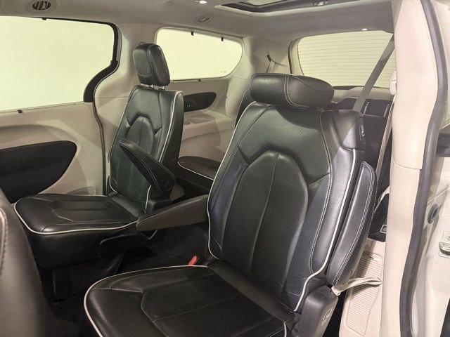2021 Chrysler Pacifica Limited - Photo 15