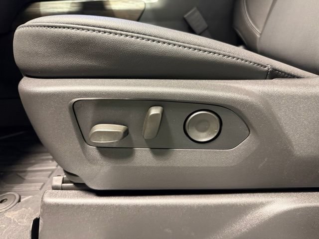 2026 GMC Sierra 1500 SLT - Photo 14