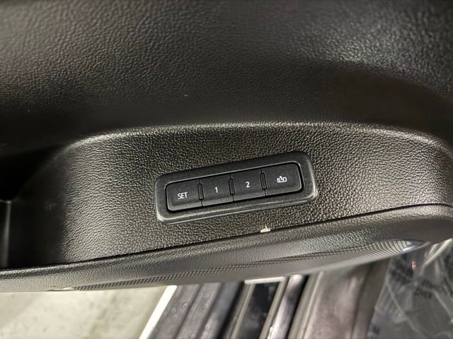 2020 GMC Yukon XL SLT - Photo 14